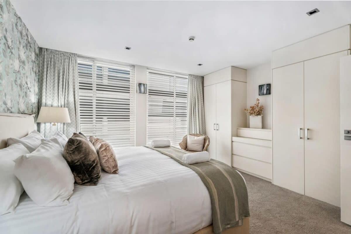 Pembroke Luxury Apartment Wanaka Bagian luar foto
