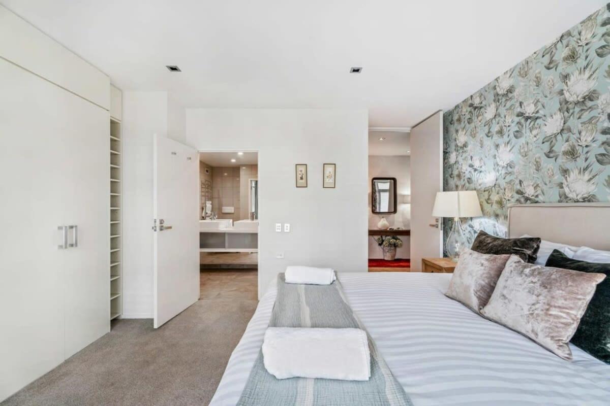Pembroke Luxury Apartment Wanaka Bagian luar foto