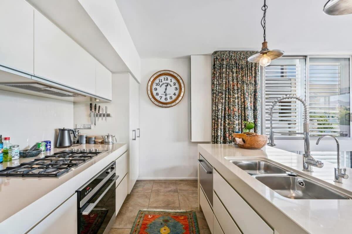 Pembroke Luxury Apartment Wanaka Bagian luar foto